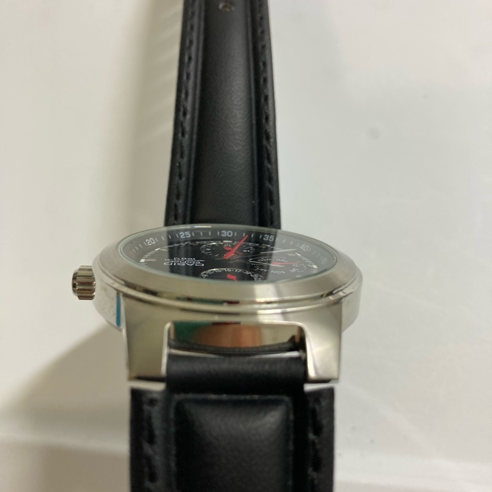 Casio edifice watch, black & silver dial, red accents, working battery, EF308 - Picture 9 of 13